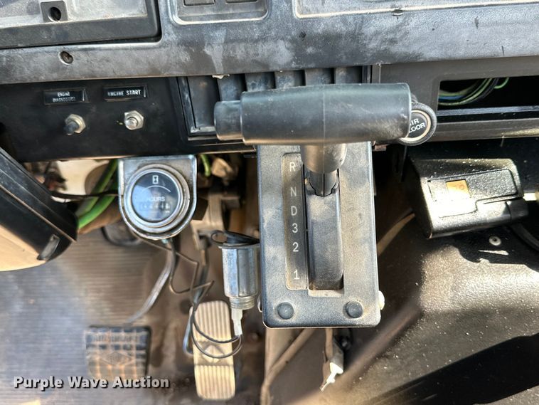 image for item DG4379 1999 International 4700 bucket truck