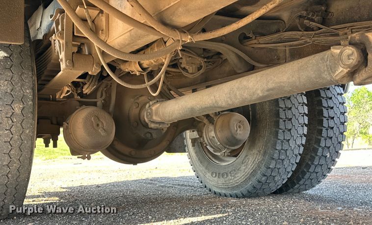 image for item DG4379 1999 International 4700 bucket truck