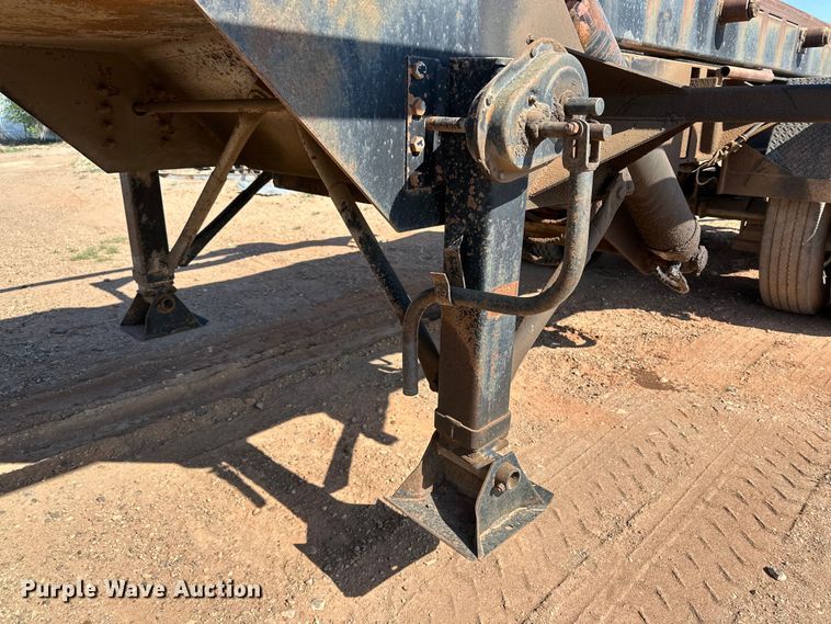 image for item DG4380 1992 G&H Manufacturing  1630 roll-off container trailer