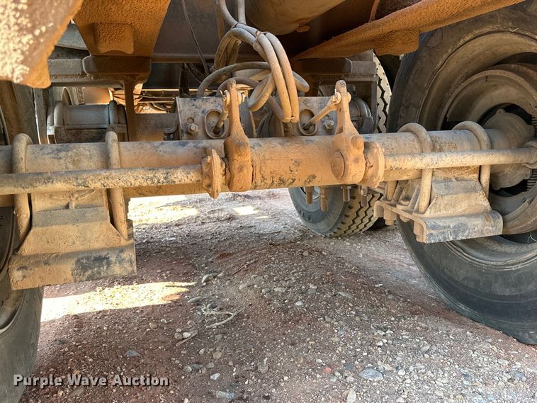 image for item DG4380 1992 G&H Manufacturing  1630 roll-off container trailer