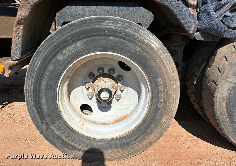 image for item DG4380 1992 G&H Manufacturing  1630 roll-off container trailer