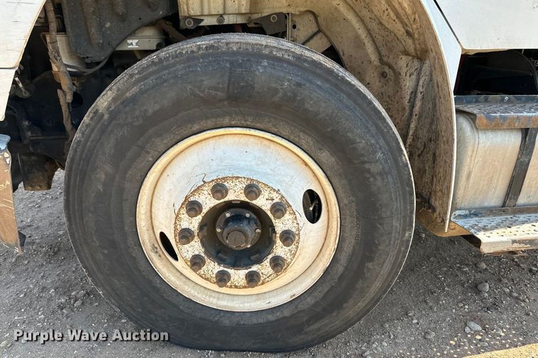 image for item DG4381 2015 Freightliner  Business Class M2 refuse truck