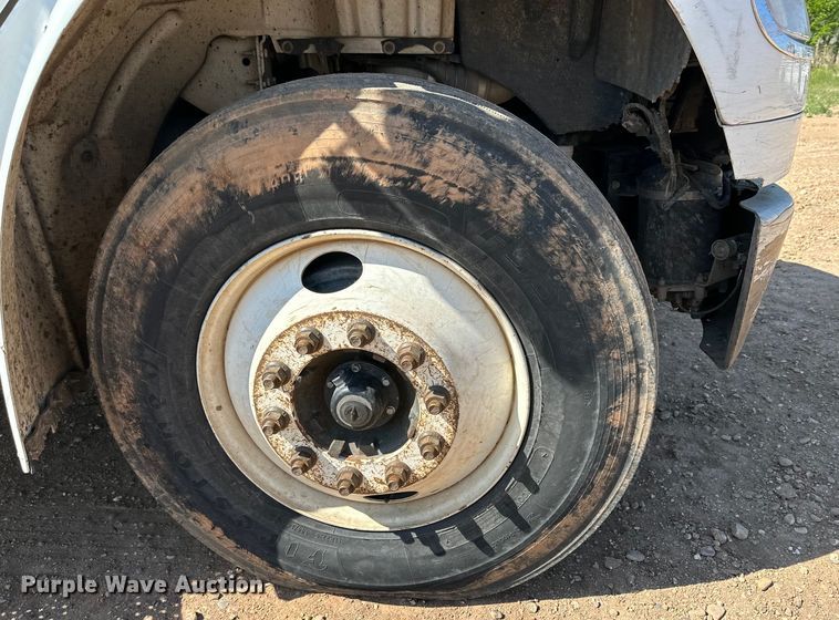 image for item DG4381 2015 Freightliner  Business Class M2 refuse truck