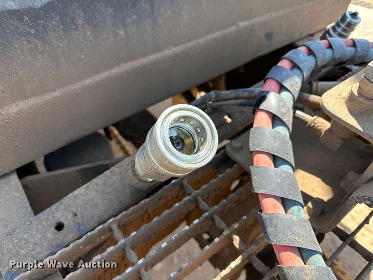 image for item DG4384 2007 Mack CXP semi truck