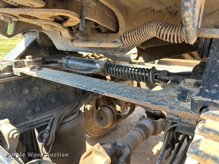 image for item DG4384 2007 Mack CXP semi truck