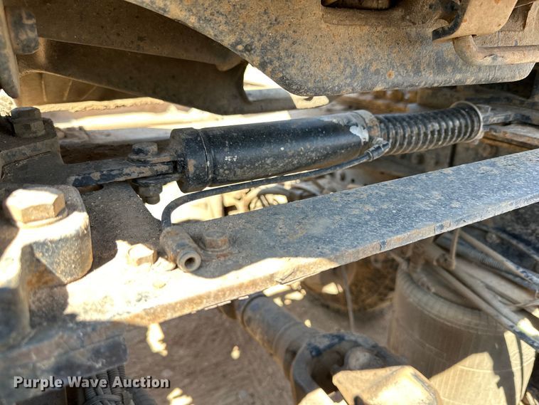 image for item DG4384 2007 Mack CXP semi truck