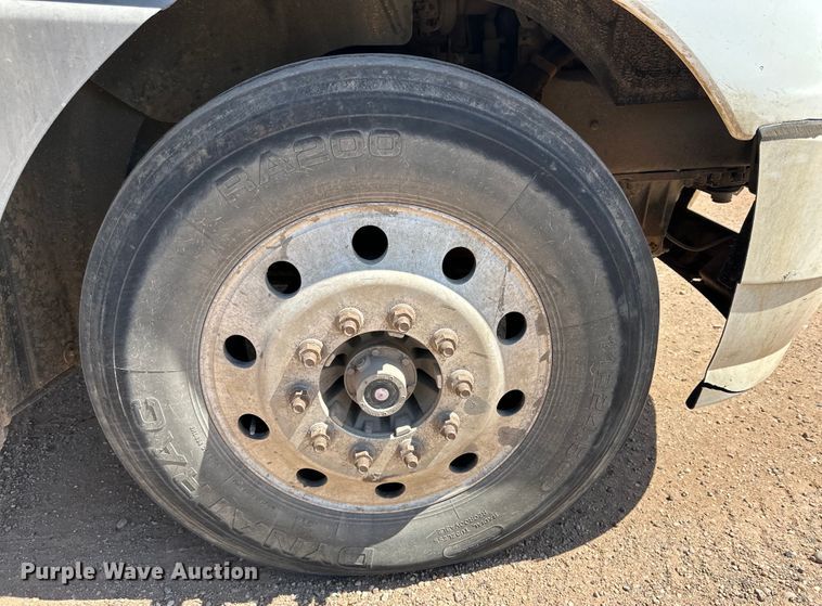 image for item DG4384 2007 Mack CXP semi truck