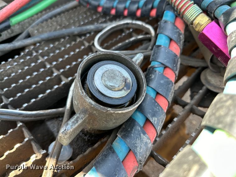 image for item DG4387 1995 Mack semi truck