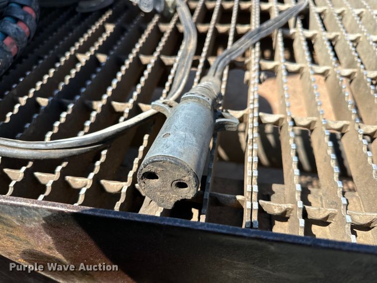 image for item DG4387 1995 Mack semi truck