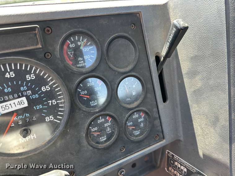 image for item DG4387 1995 Mack semi truck