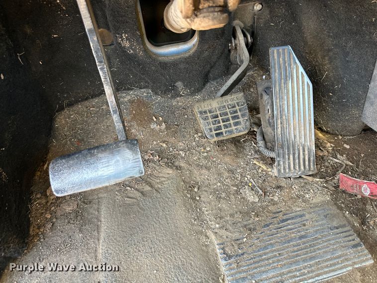 image for item DG4387 1995 Mack semi truck