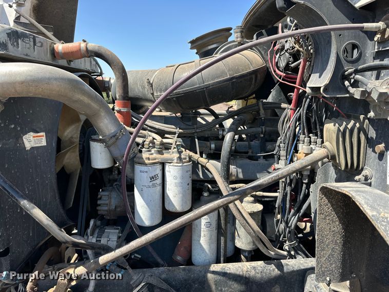 image for item DG4387 1995 Mack semi truck