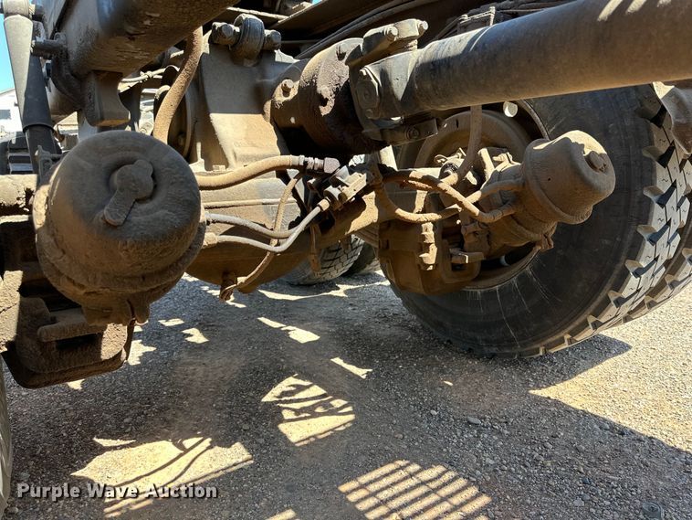 image for item DG4387 1995 Mack semi truck