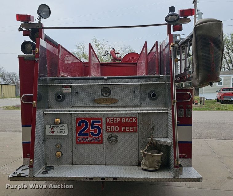 image for item DM1585 1987 Pierce fire truck