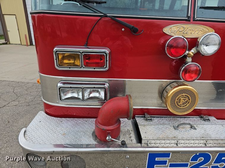 image for item DM1585 1987 Pierce fire truck