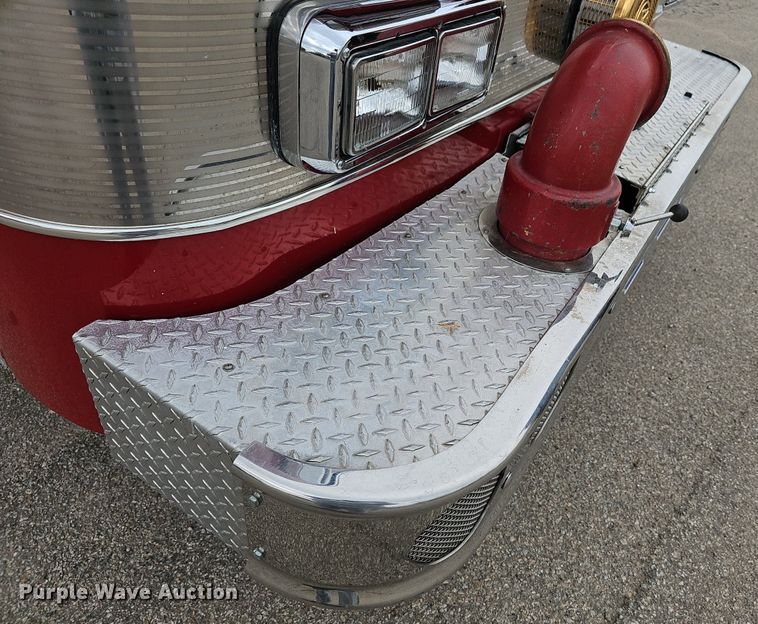 image for item DM1585 1987 Pierce fire truck
