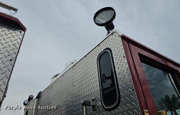 image for item DM1585 1987 Pierce fire truck