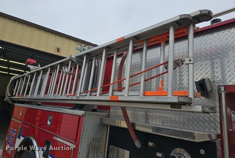 image for item DM1585 1987 Pierce fire truck