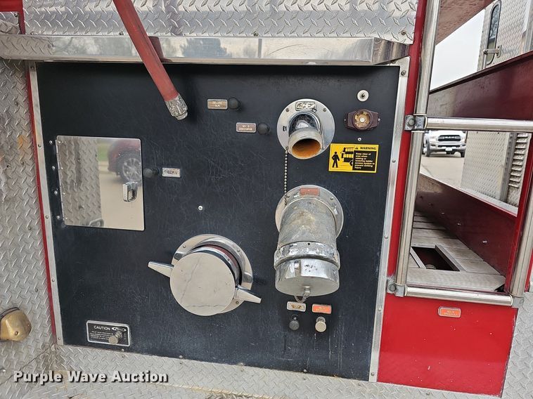 image for item DM1585 1987 Pierce fire truck