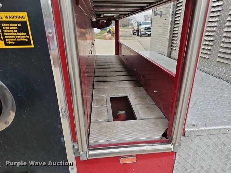 image for item DM1585 1987 Pierce fire truck