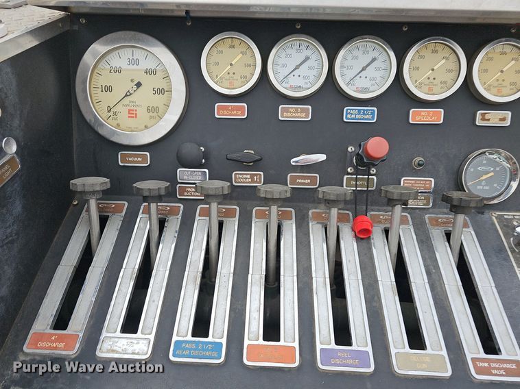 image for item DM1585 1987 Pierce fire truck