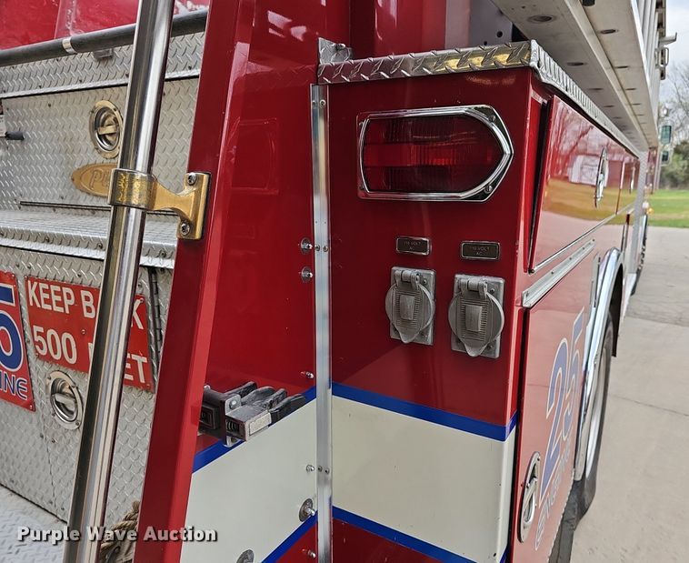 image for item DM1585 1987 Pierce fire truck