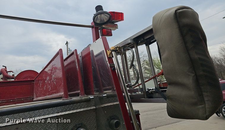 image for item DM1585 1987 Pierce fire truck