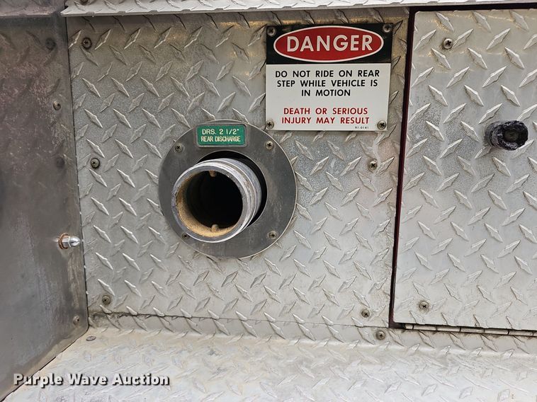 image for item DM1585 1987 Pierce fire truck