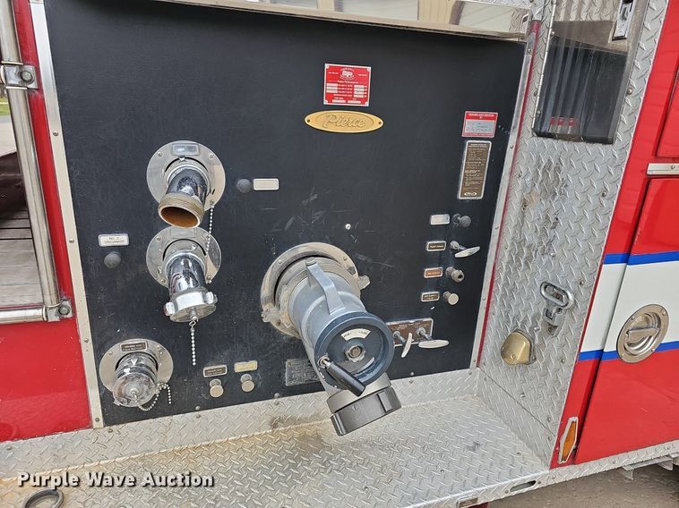 image for item DM1585 1987 Pierce fire truck