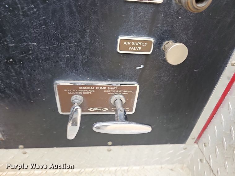 image for item DM1585 1987 Pierce fire truck