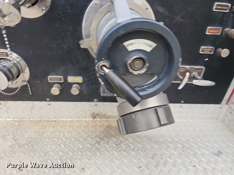 image for item DM1585 1987 Pierce fire truck