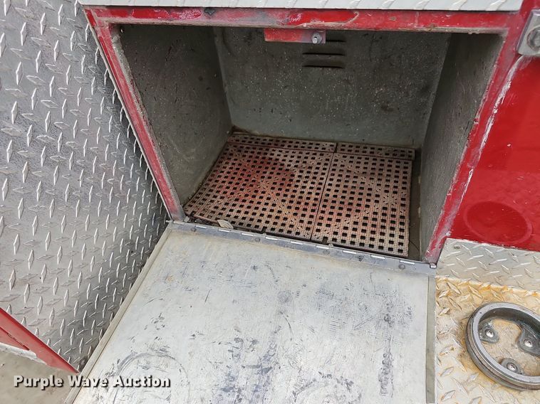 image for item DM1585 1987 Pierce fire truck