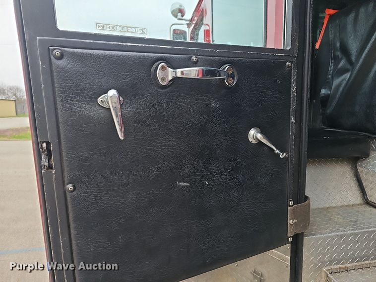 image for item DM1585 1987 Pierce fire truck