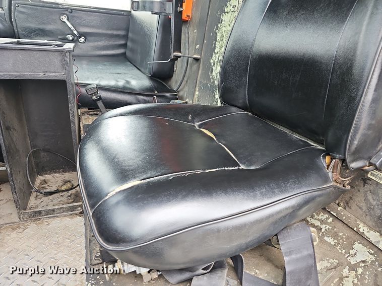 image for item DM1585 1987 Pierce fire truck