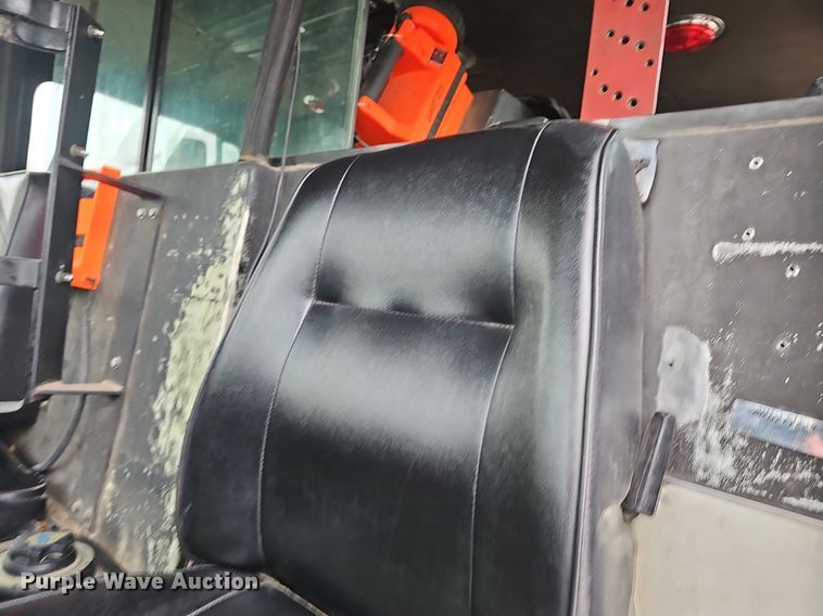 image for item DM1585 1987 Pierce fire truck