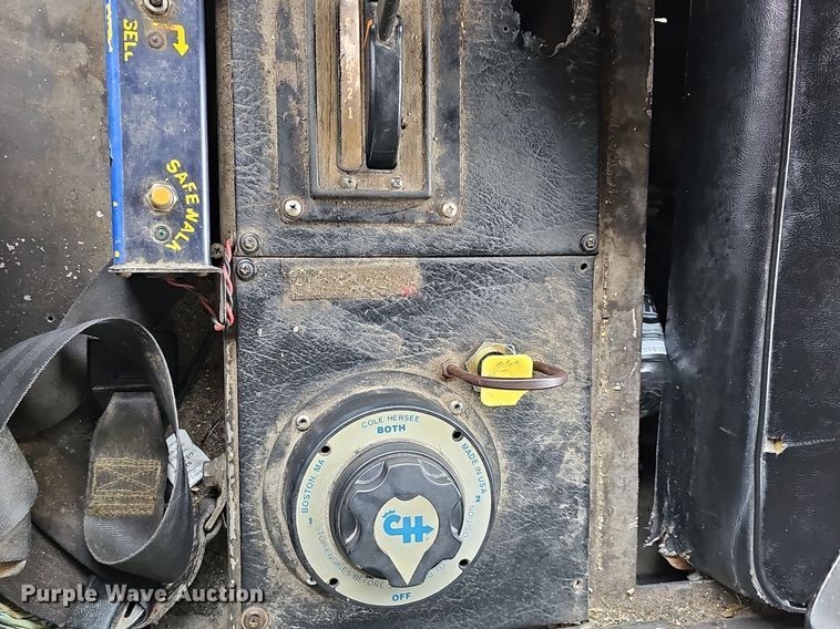 image for item DM1585 1987 Pierce fire truck