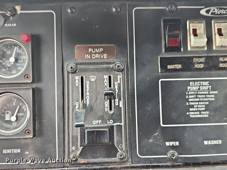 image for item DM1585 1987 Pierce fire truck