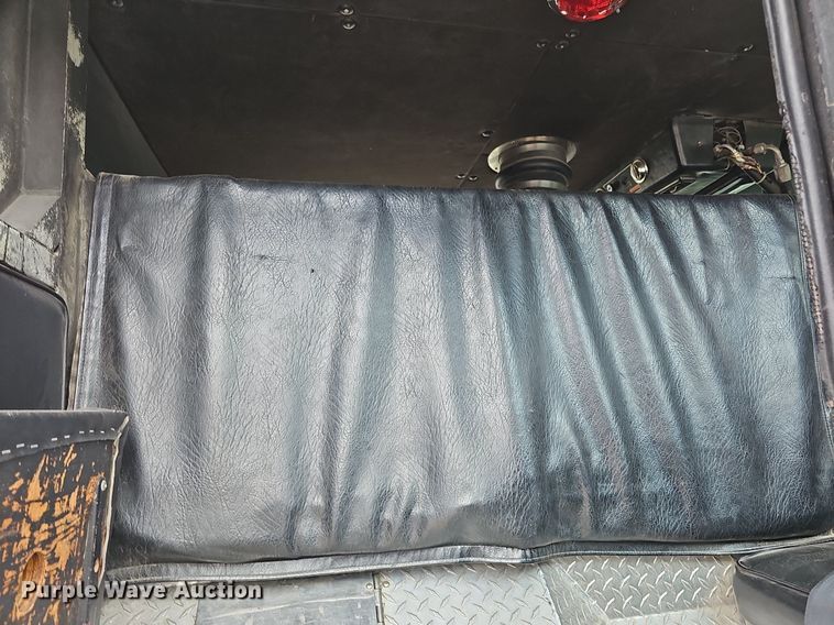 image for item DM1585 1987 Pierce fire truck