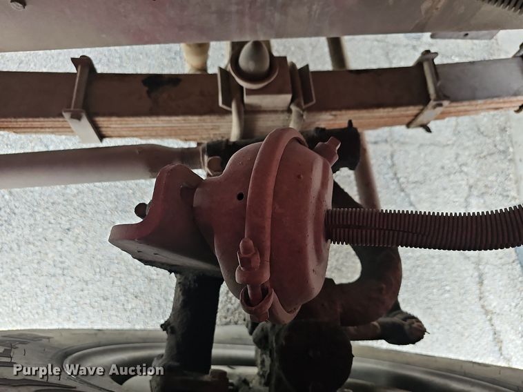 image for item DM1585 1987 Pierce fire truck