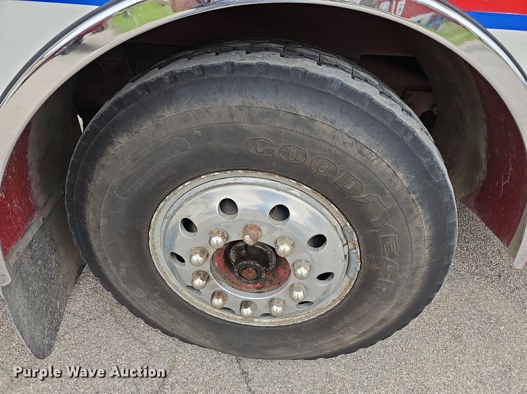 image for item DM1585 1987 Pierce fire truck