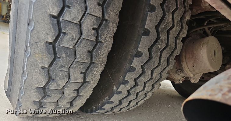 image for item DM1585 1987 Pierce fire truck