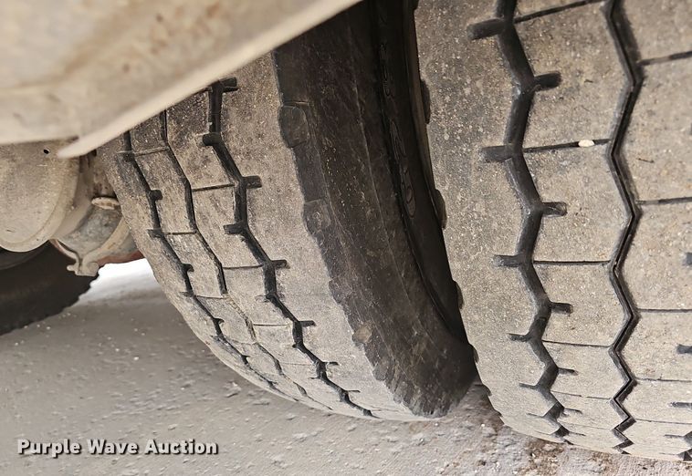 image for item DM1585 1987 Pierce fire truck