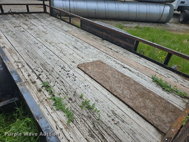 image for item DM1604 1996 Simpson equipment trailer