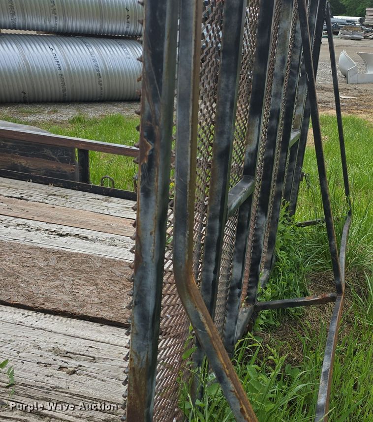 image for item DM1604 1996 Simpson equipment trailer