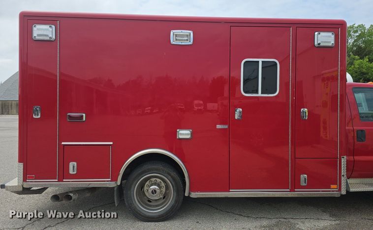 image for item DM1605 2012 Ford F450 Super Duty XLT ambulance