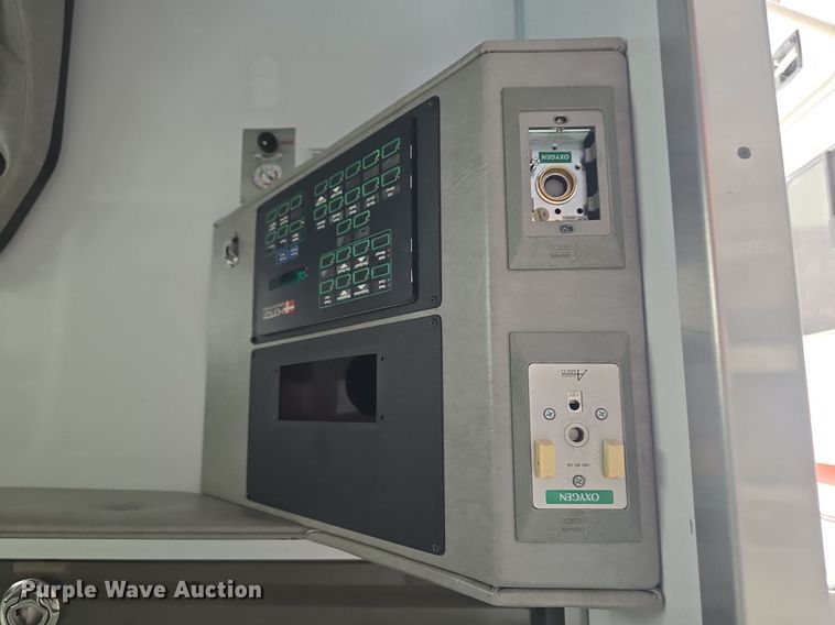 image for item DM1605 2012 Ford F450 Super Duty XLT ambulance