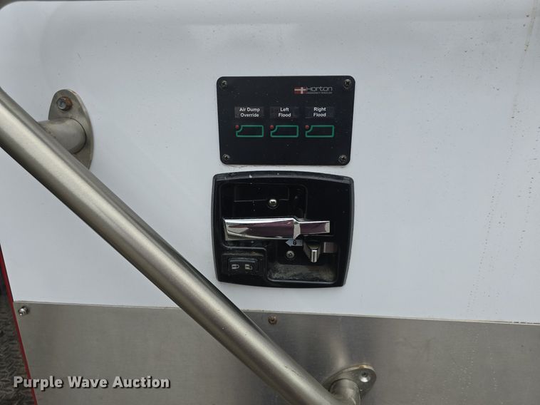 image for item DM1605 2012 Ford F450 Super Duty XLT ambulance