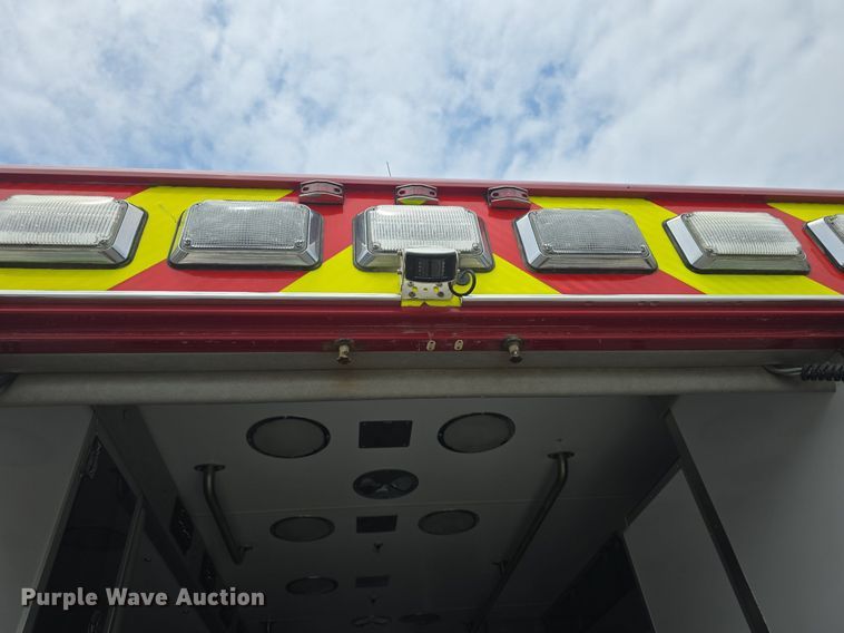 image for item DM1605 2012 Ford F450 Super Duty XLT ambulance