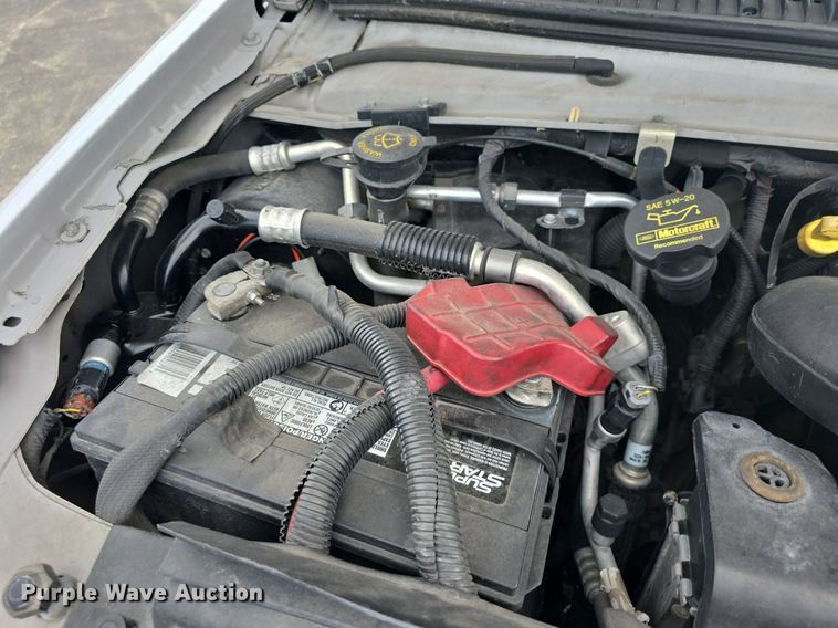 image for item DM1606 2013 Glaval shuttle bus