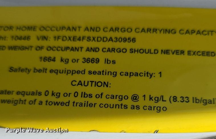 image for item DM1606 2013 Glaval shuttle bus